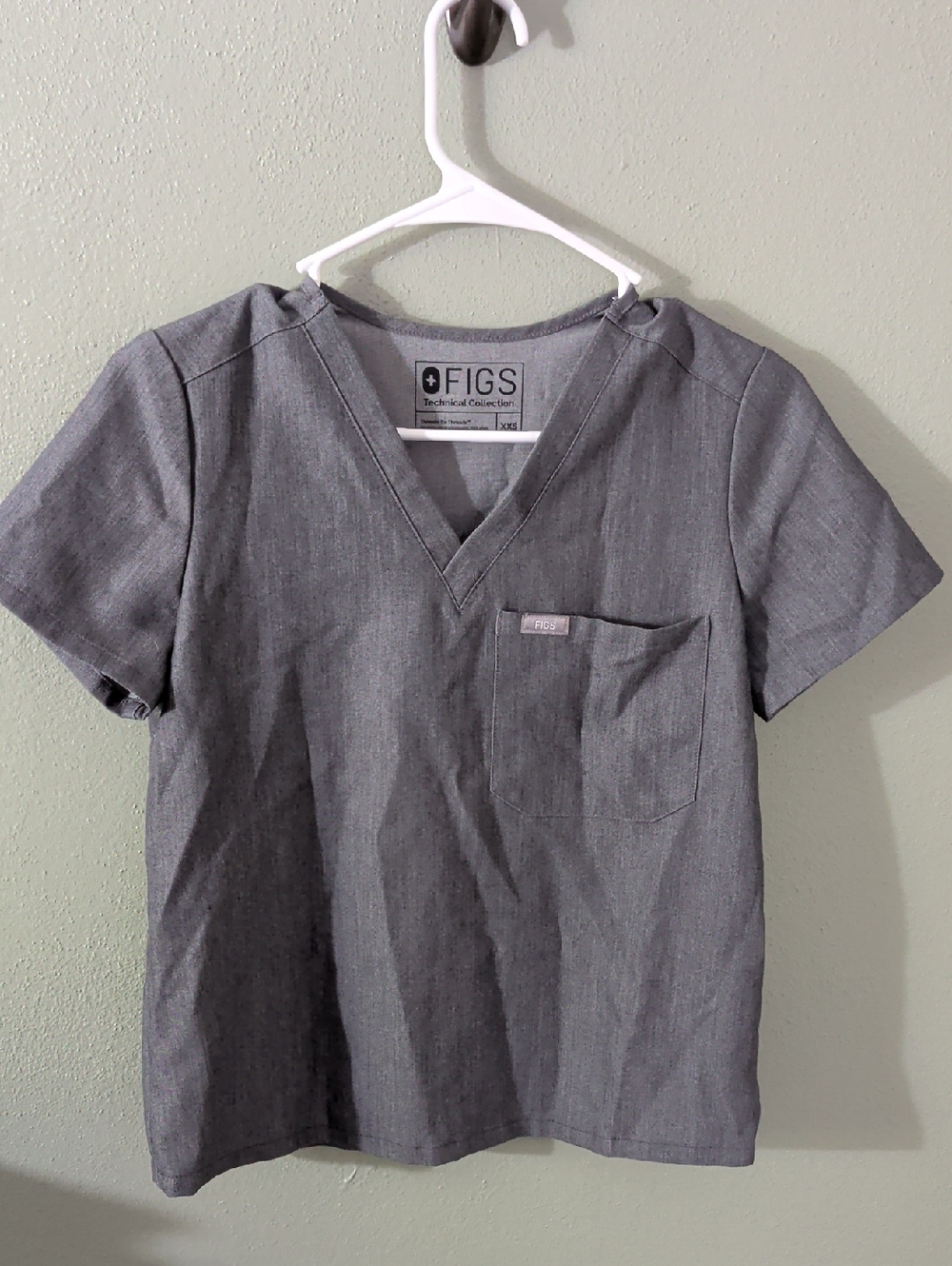 Figs XXS Scrub Top Gray EUC
